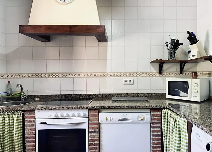 El Tirao De - 34800 Hébergement de vacances Suesa