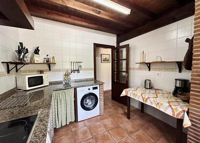 El Tirao De - 34800 Suesa