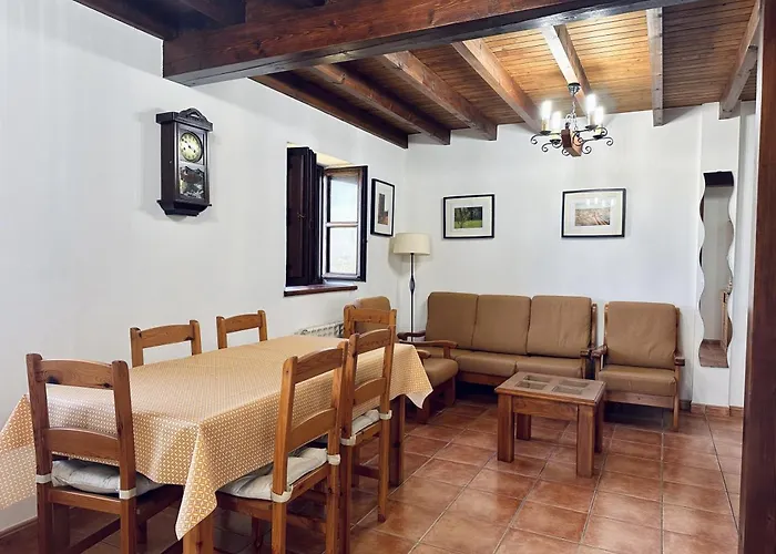 El Tirao De - 34800 Hébergement de vacances Suesa